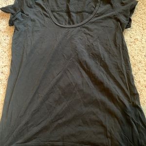 Lululemon tee